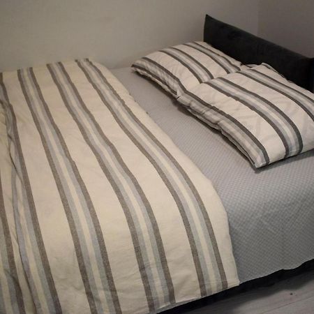 ריבנה Apartment On Volodymyra Stelmakha 1B מראה חיצוני תמונה